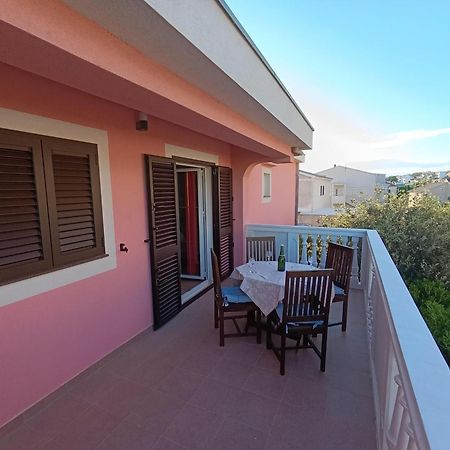 Apartmani Peko Pag Town Dış mekan fotoğraf