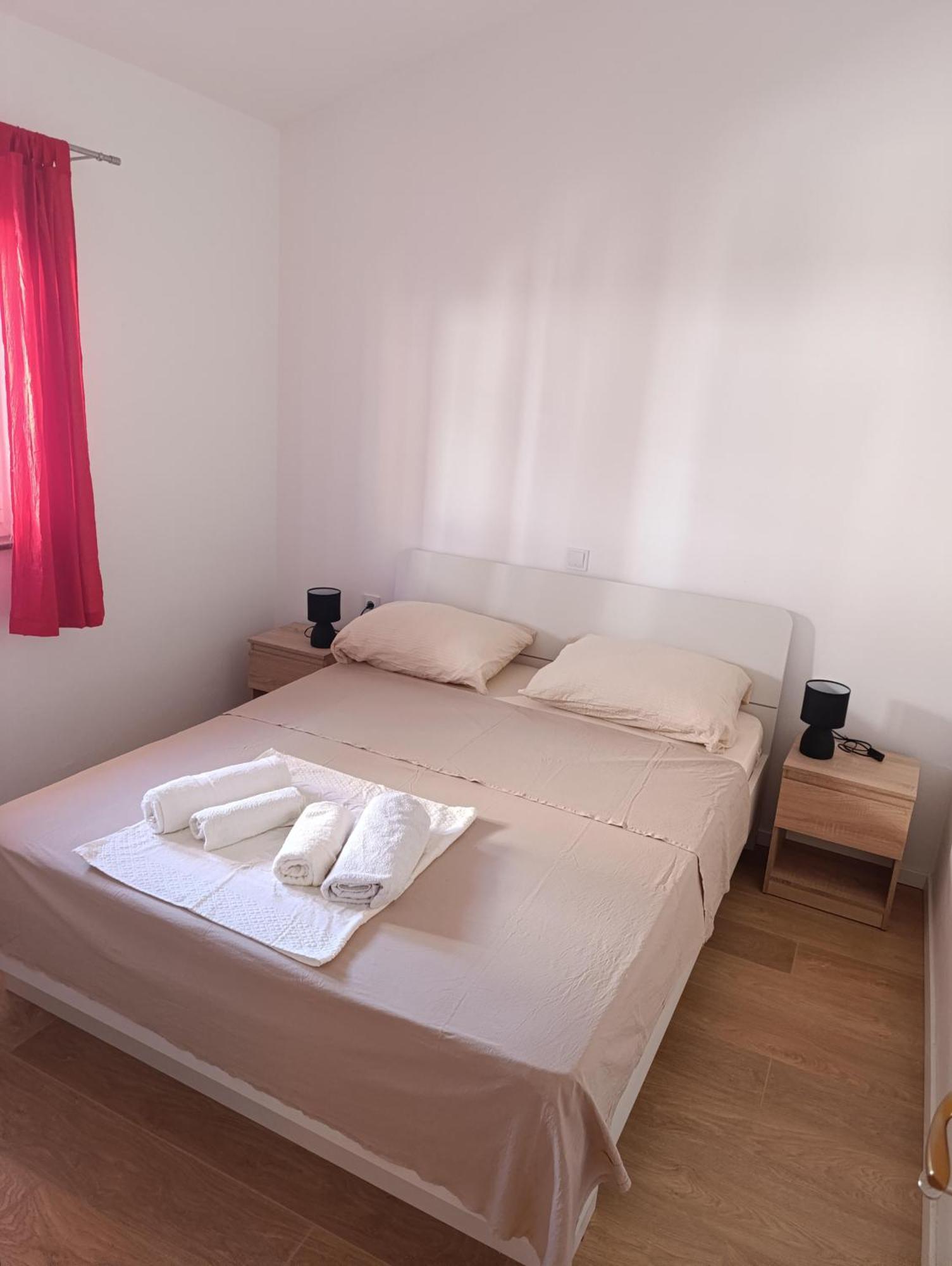 Apartmani Peko Pag Town Dış mekan fotoğraf