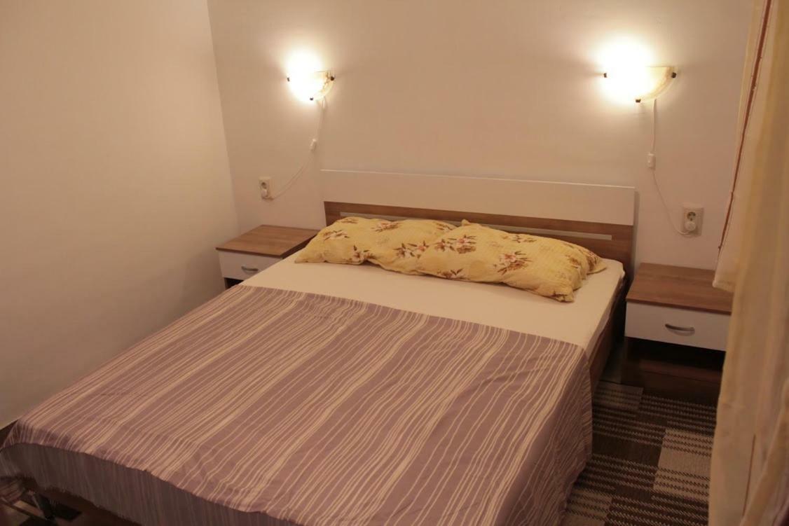 Apartmani Peko Pag Town Dış mekan fotoğraf