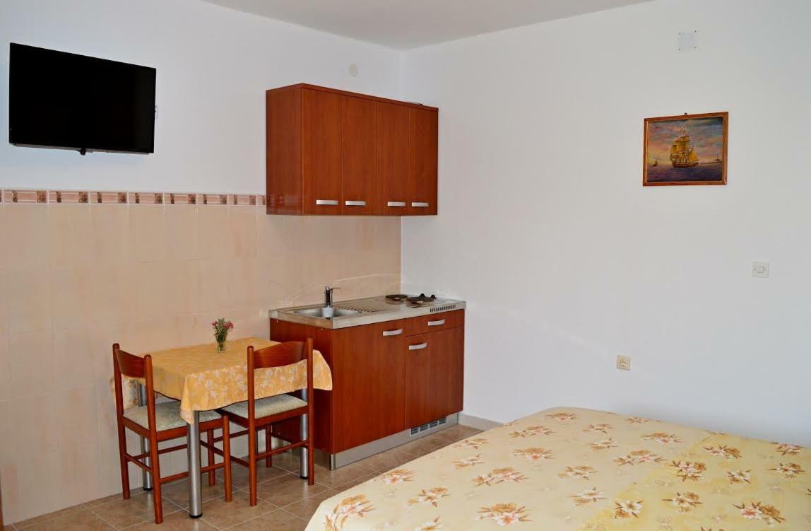 Apartmani Peko Pag Town Dış mekan fotoğraf