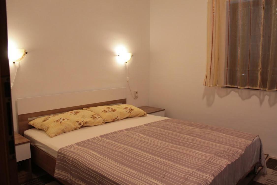 Apartmani Peko Pag Town Dış mekan fotoğraf